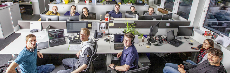 Das Lisec-Technik-Team aus dem Support. Hier sind die besten Spezialisten in der Lage, jeden Maschinenstillstand zu lösen.