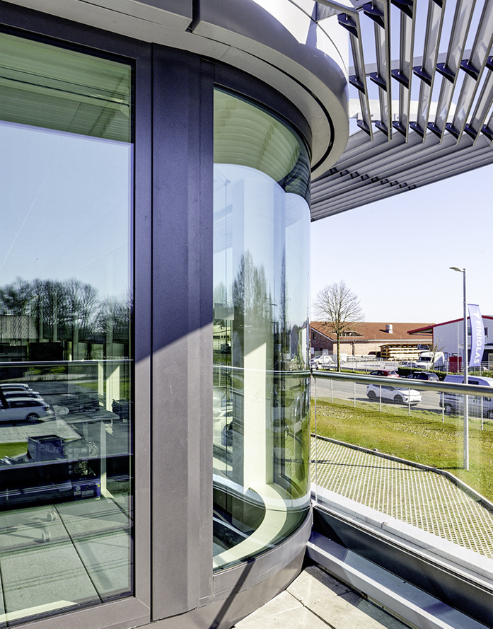 Auch in den Betriebs­gebäuden des ­Herstellers finden sich viele unterschiedliche Finiglas ­Produkte.