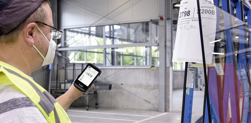 Der Barcode des Gestells ist defekt und nicht mehr lesbar, kein Problem: Mit dem A+W Smart Companion-Modul ‚Rack Inventory‘ lässt sich der Barcode schnell wiederherstellen.