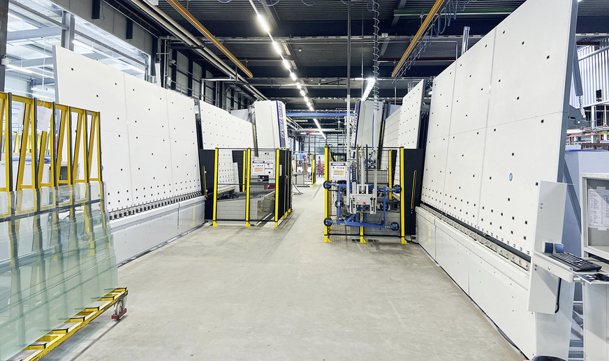 Die zwei systron proHD Bearbeitungszentren von Arbonia sind&nbsp;in der Face-To-Face Aufstellung inkl. Speicher nochmals effizienter.