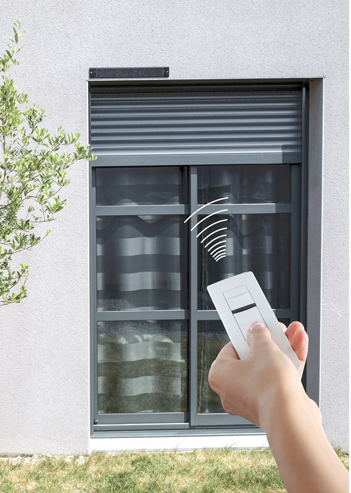 Der solarbetriebene Rollladenantrieb Autosun2 ist schnell, einfach und ohne Verkabelung zu installieren. Er eignet sich für alle gängigen Rollläden.