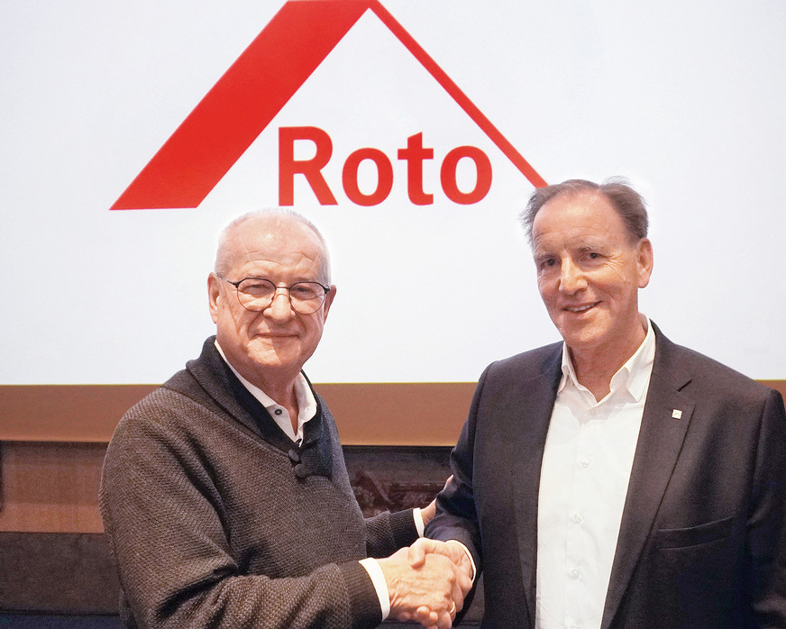 Michael Stangier (62) beendet seine Tätigkeit als CFO der Roto Frank Fenster- und Türtechnologie GmbH zum 30.4.2024. Dr. Eckhard Keill, Alleinvorstand der Roto Frank Holding AG, dankte ihm auf einer Konferenz des erweiterten Führungskreises der Roto-Gruppe am 10. Januar für seine 20-jährige Arbeit in der größten der drei Roto-Divisionen.