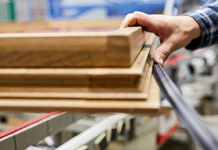 In der Holzfensterfertig﻿ung setzt die FTR auf TPE-Dichtungen von Deventer.
