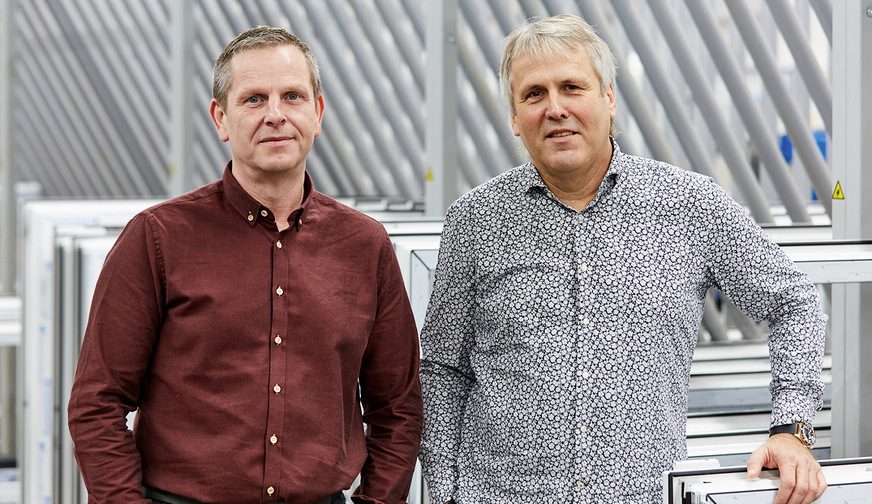 Enrico Gaens, Geschäfts­führer der FTR ­Fenster- und Türen­werk GmbH (links im Bild), ist ­Thomas ­Rösler seit ­vielen Jahren ein ­wichtiger Partner und Weg­begleiter.