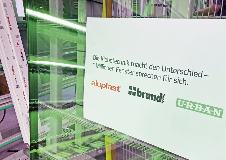 Bei Brand Fenster und Türen ist Anfang Februar das 1-millionste geklebte Fenster vom Band gelaufen.