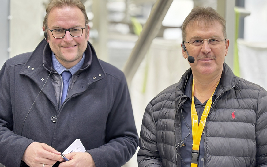 Der Oberbürgermeister von Pirmasens, Markus Zwick (l.), und der technische Direktor bei profine, Dominik Schreiber