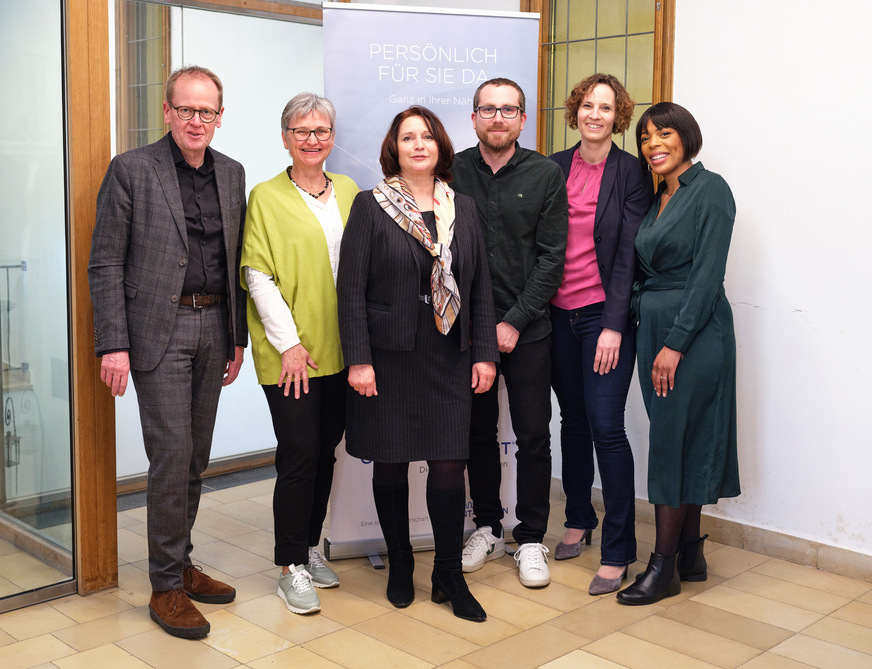CSP-Partnerbetreuer aus 40 Jahren (v.l.): Jochen Grönegräs, Daniela Mamet, Daniela Siegel, Patrick Georg, Anne Kaden und die aktuelle Marketing Managerin Steffi Bantu.