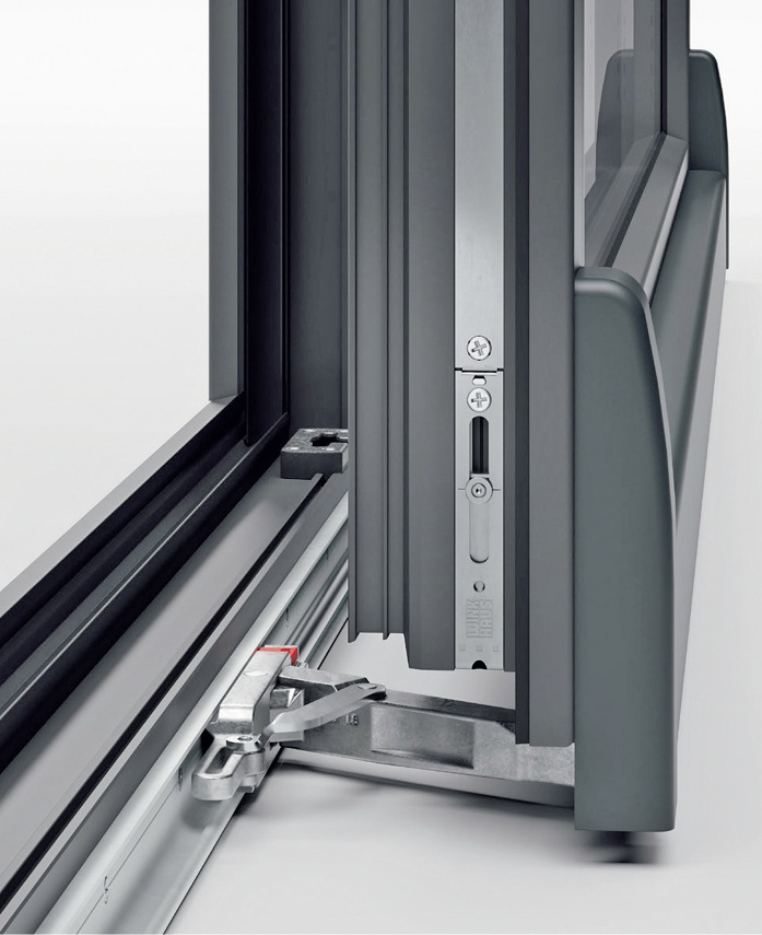 Flexibilität und Vielseitigkeit: Der primePort SK-S ­Beschlag kann zur Parallel-Abstell-Schiebe-Aus­führung primePort PAS umgebaut werden. Mit ­geringem ­Aufwand kann außerdem der primePort SK-S zum primePort SK-Z umgerüstet werden.