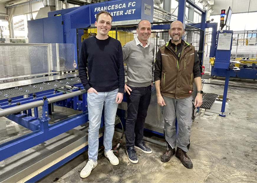 Freuen sich über die zweite Francesca: Florian und Ralph Fritz mit Produktionsleiter Matthias Hamann (r.)