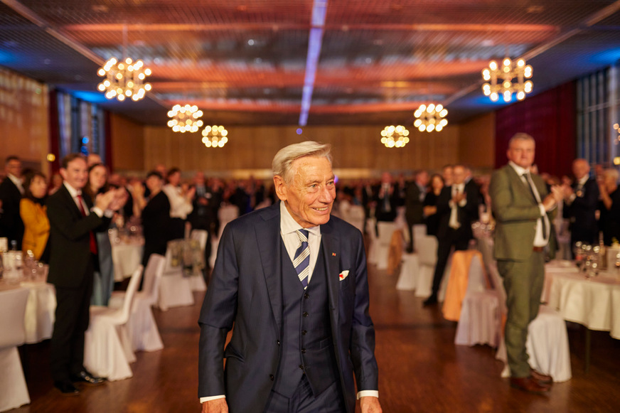 Standing Ovations für Firmengründer Günter Weidemann