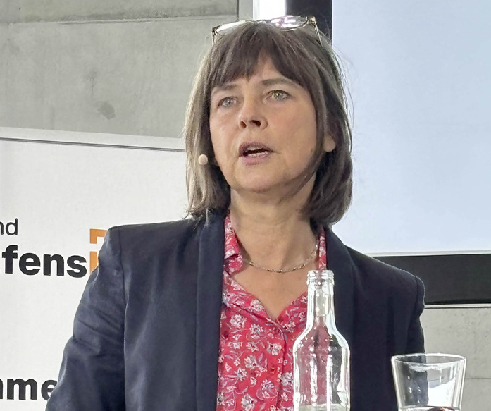 Univ. Prof. Annette Hillebrandt von der Bergischen Universität Wuppertal