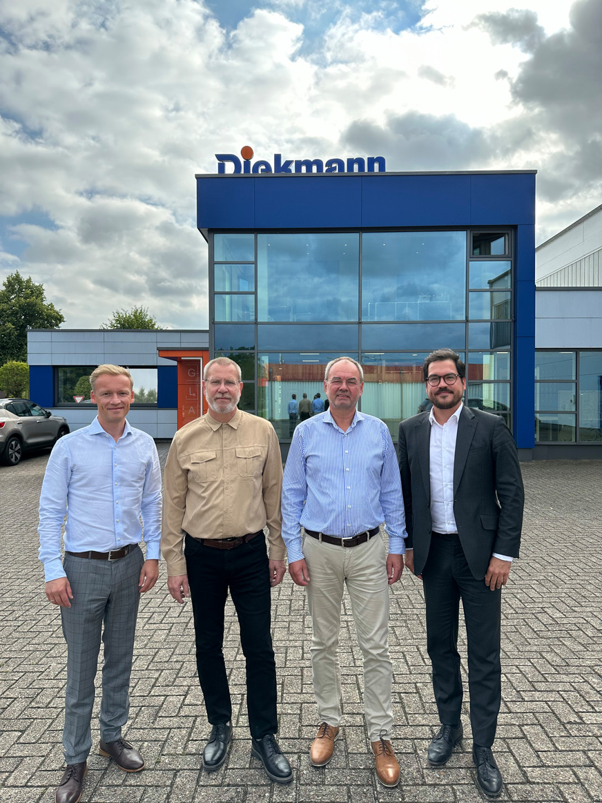 v.l.: Heinz-Hermann Ross (Hero-Group) Andreas Döring (Diekmann-Glas), Dirk Diekmann (Diekmann-Glas), Simon Cordes (Frerichs Glas)