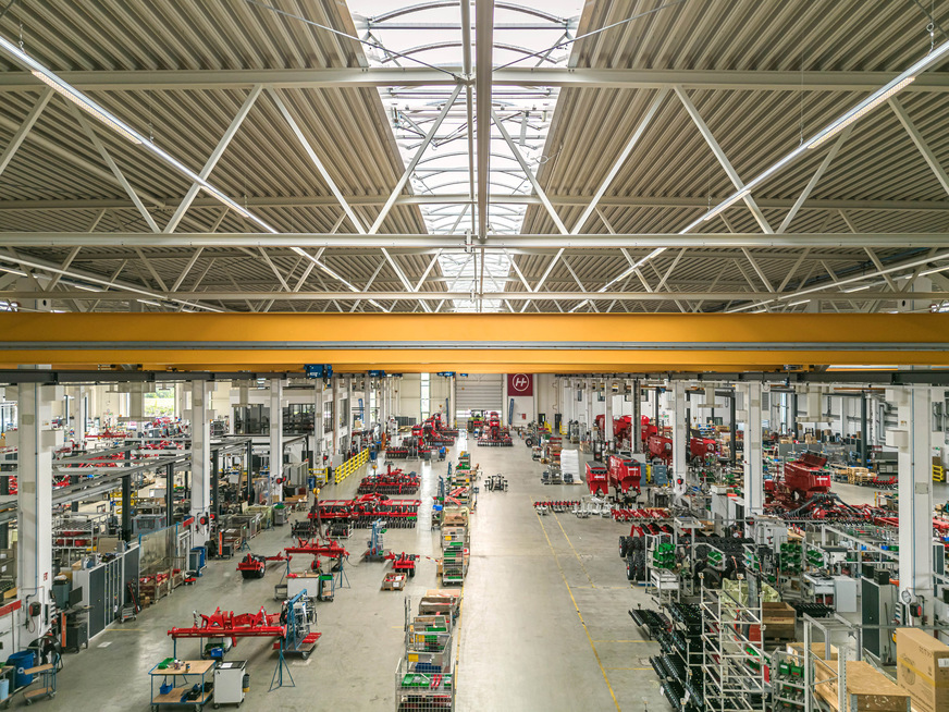 Der Einsatz von elektrischer Beleuchtung ist dank der Vario-Therm Lichtbänder kaum mehr notwendig.