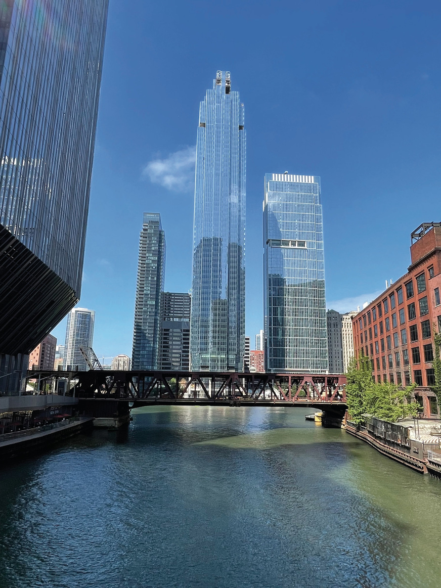 In der Glasfassade des Salesforce Tower sind Isoliergläser mit Warme Kante des Dicht- und Klebstoffherstellers H.B. Fuller | Kömmerling verbaut.