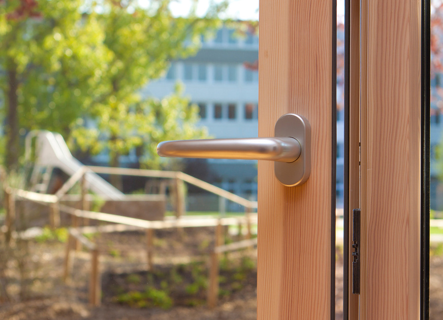 Mit Remmers wird es möglich, Holzfenster produzieren zu können, die ohne chemische Biozid-haltige Imprägnierungen auskommen.