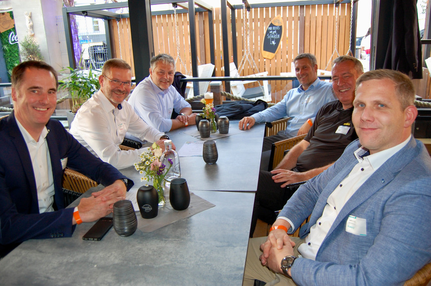 Entspannter Abend – ganz grundsätzlich war der Kick-off im Suppliers’ Club eine gute Gelegenheit, sich mit anderen Lieferanten zum Potenzial einer engeren Zusammenarbeit auszutauschen – und wurde so auch hervorragend angenommen, wie der Zuspruch am Termin in Darmstadt zeigte.