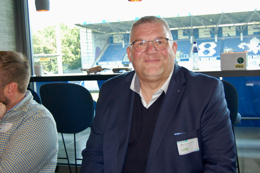 Auch die Position im Unternehmen – hier H. Jörn Bornemann, Gründer und geschäftsführender Gesellschafter bei der KONTEX Bausysteme GmbH & Co. KG – ist nicht ausschlaggebend, um in den Suppliers’ Club aufgenommen zu werden. Es muss einfach passen, wie es so schön heißt.