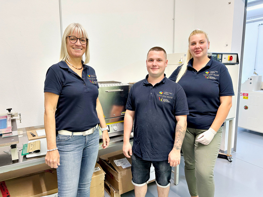 Andrea Birnbach und ihr Entwicklungsteam im Wolbring Testlabor