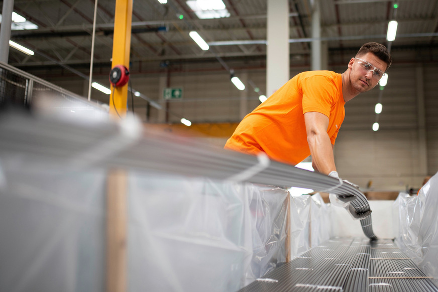 Bild Produktion im polnischen Gliwice: Die Produktion der Swisspacer Abstandhalter im polnischen Gliwice arbeitet zu 100 % mit Strom aus regenerativen Energiequellen.