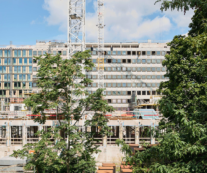 Im Rahmen einer umfassenden Sanierung wird die ehemalige Oberpostdirektion in den modernen Evangelischen Campus Nürnberg (ECN) verwandelt.