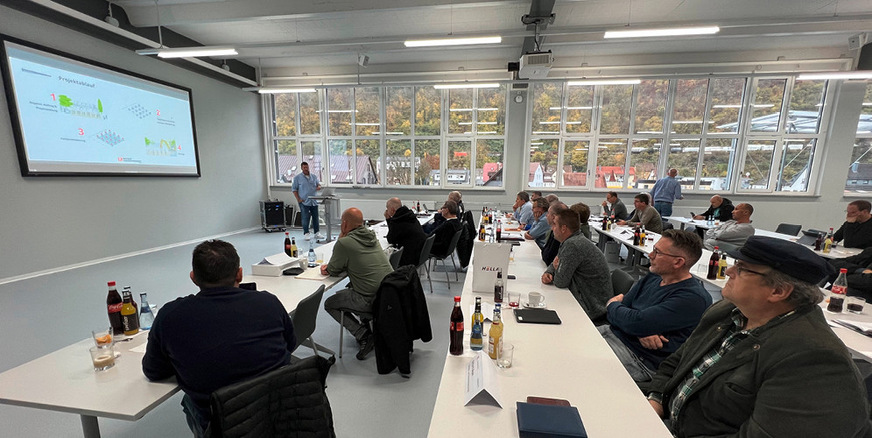 Schraubfundamente, deren Funktion, Anwendung und Bemessung waren die Inhalte, die von Referent Eric Hannappel, Geschäftsführender Gesellschafter der Deutsche Schraubfundament GmbH im Vortrag vorgestellt wurden.