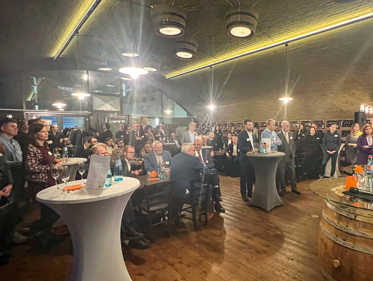 Das mit ca. 80 Teilnehmern gut gefüllte Habel am Reichstag zeigte das hohe Interesse am Thema Sanierung