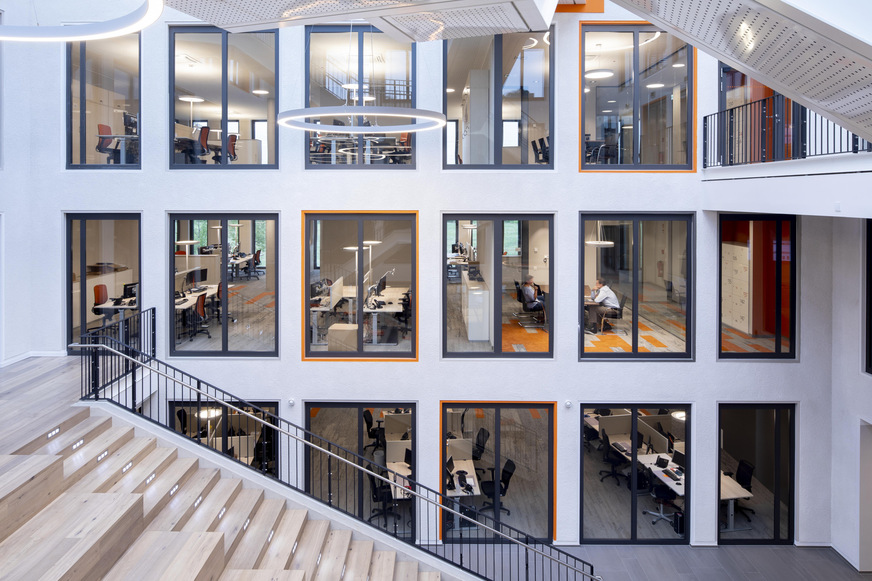 In der Zentrale der Med 360° in Leverkusen-Manfort sind Vetrotech Brandschutzverglasungen verbaut und sorgen für Sicherheit.