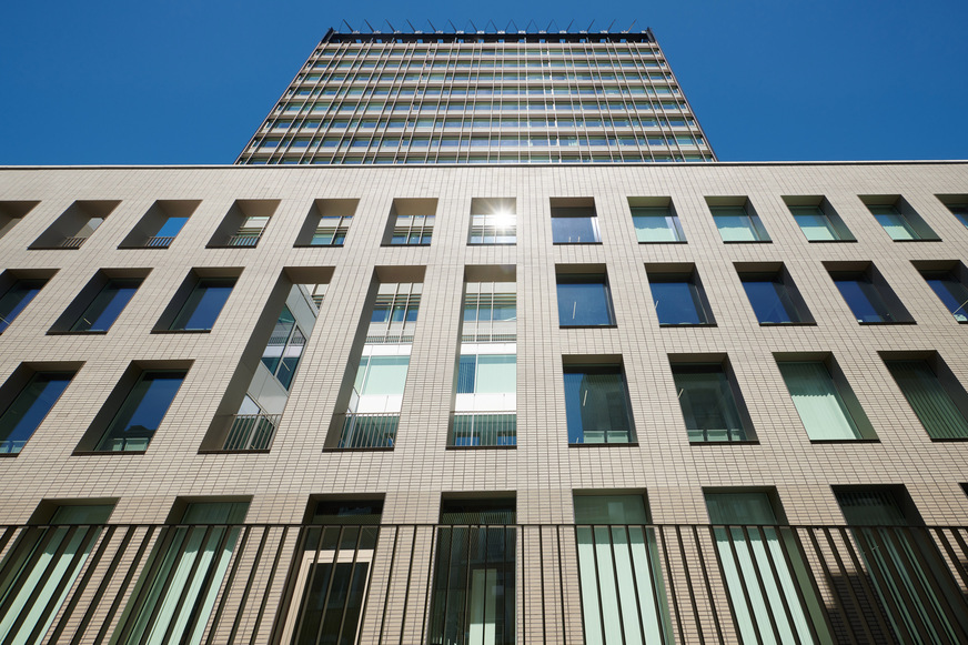 Bei der Sanierung der belgischen „Cité Administrative“ zum „Zero carbon“-Hochhaus waren die EPDs der Swisspacer Abstandhalter ein wichtiger Faktor für die Auftragsvergabe.