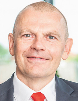 Internorm erweitert mit Thomas Walluschnig die Geschäftsführung und stärkt die Bedeutung von Innovation und Produktentwicklung.