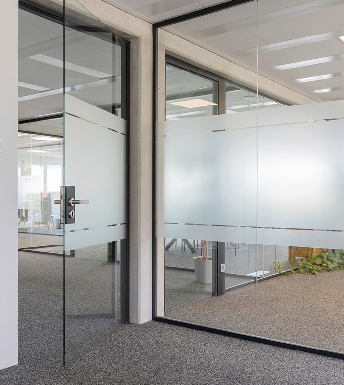 Die Gläser gibt es auch mit Mattierungen / Dekorfolien.