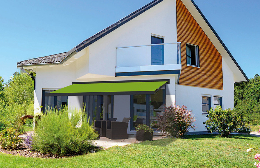 Die Kassettenmarkise Kasana fügt sich dank ihrer minimalistischen, kubischen Bauform harmonisch in unterschiedlichste Architekturstile ein und überzeugt darüber hinaus durch hohe Flexibilität und Funktionalität.