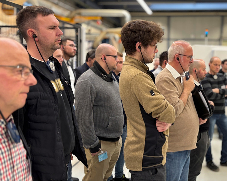 Die Fensterhersteller hatten die Gelegenheit, CNC-Abläufe bei Homag live zu erleben.﻿