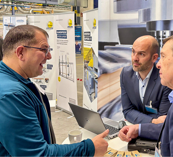 Das Leitz-Angebot wurde von Anton Kislinger und Vertriebsleiter Anton Balle (r.) präsentiert.