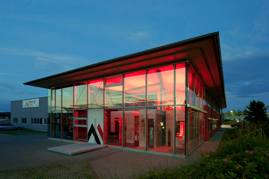 Amberger Glas hat am Standort Amberg in 2024 über 380 t Floatglas-Scherben und 770 t VSG-Scherben für das Glasrecycling eingesammelt und unterstützt aktiv die Glasproduktion von Saint-Gobain Glass.