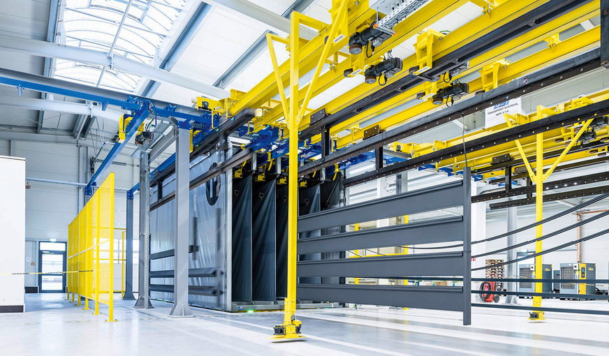 Das Unternehmen bietet seinen Kunden individuelle Gestaltungsmöglichkeiten durch die eigene Pulverbeschichtungsanlage.