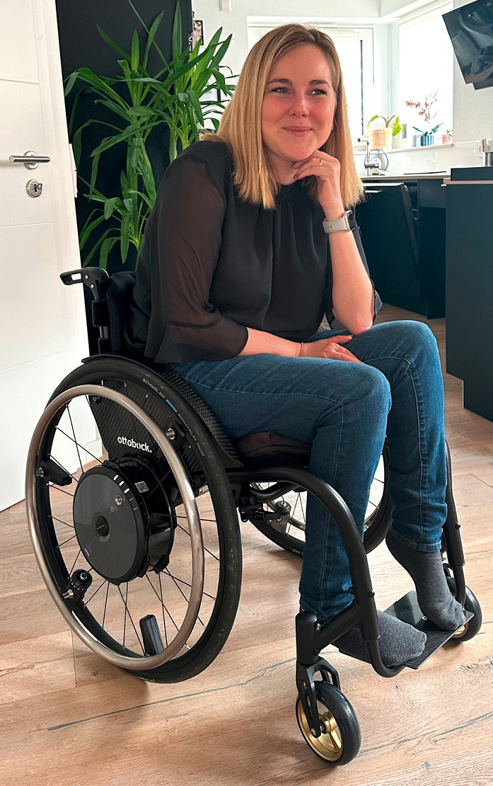 „Smart Home bedeutet für mich mehr Unabhängigkeit und Komfort im Alltag. Es ermöglicht mir, mein Zuhause nach meinen Bedürfnissen zu gestalten und gibt mir die Freiheit, selbstbestimmt zu leben“, sagt Influencerin Svenja Gluth.