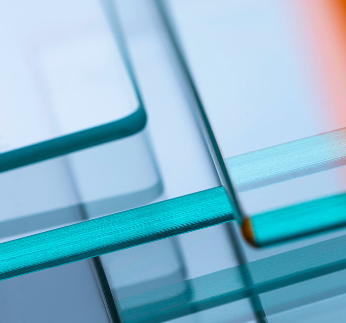 Qualitativ hochwertige vorgespannte Gläser, die mithilfe des Glaston Autopilots gefertigt wurden.