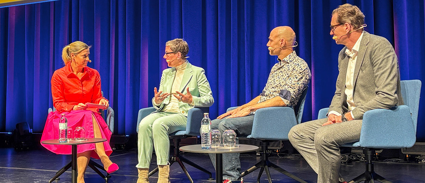 Branchentalk: Silvia Polleres (HFA, in Rot) diskutierte mit den Experten über den nachhaltigen Fensterbau.