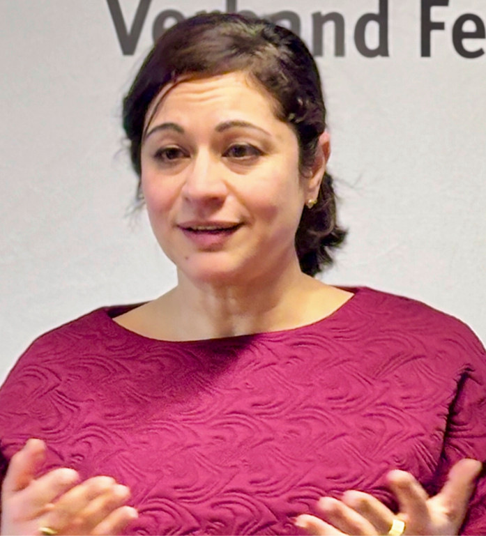 Pantea Khaledpour, die neue Referentin Presse, Kommunikation und Marketing im VFF