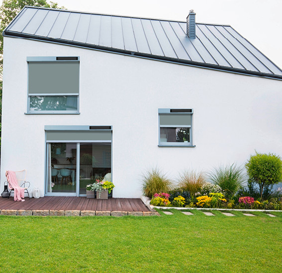 Ab April sind die Senkrechtmarkisen FenMa für Fenster mit Solarantrieb erhältlich.