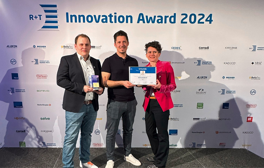 Den Innovationspreis der R+T gibt es seit 1991. Der Sonderpreis der Jury wurde 2024 von der ITRS Präsidentin Sandra Musculus für die Innovation T-Rail an die Gluetex GmbH (Oliver Heil, Sascha Hanft) übergeben.