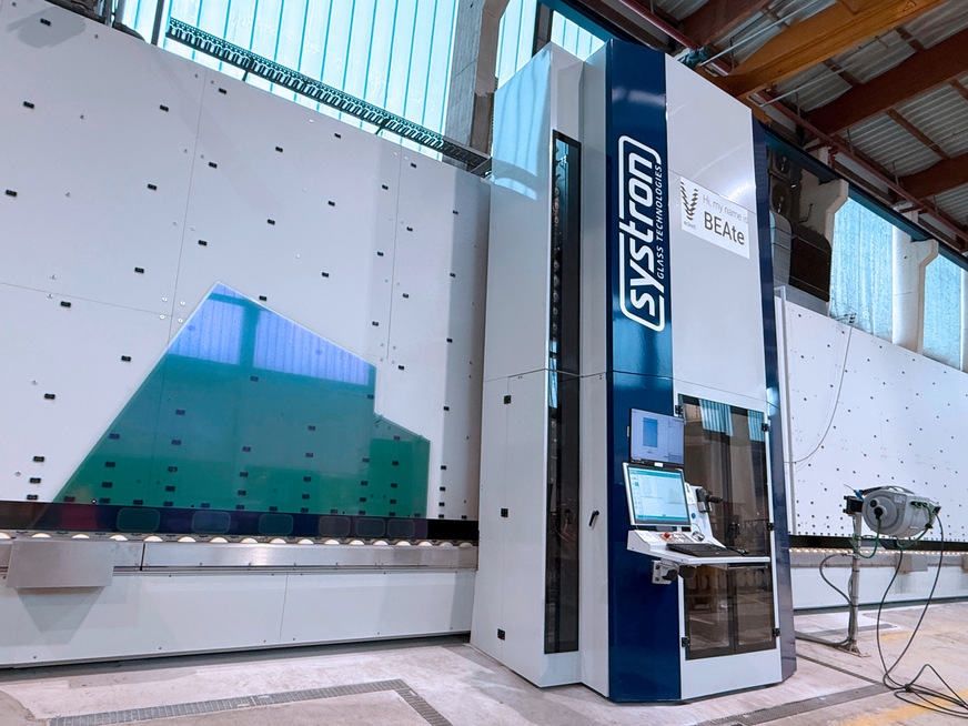 Bei Eckelt übernimmt die proHD die Bearbeitung anspruchsvoller Modelle und XL-Formate, d. h. bohren, schleifen und polieren, inkl. Eck- und Flächenausschnitte.