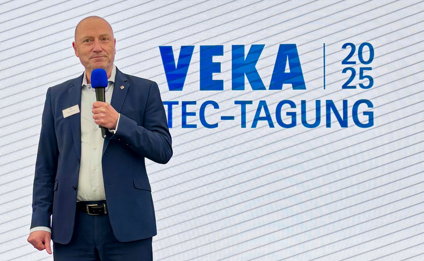 Bereits seit 1984 ist Josef Beckhoff Teil der Veka Gruppe. Seit 2020 leitet er als Vorstand die Bereiche Vertrieb und Marketing.
