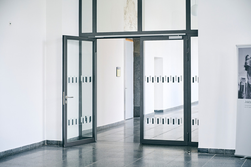 Türschließer TS 5000 R-ISM an einer 2-flügeligen Tür im Schloss Mannheim