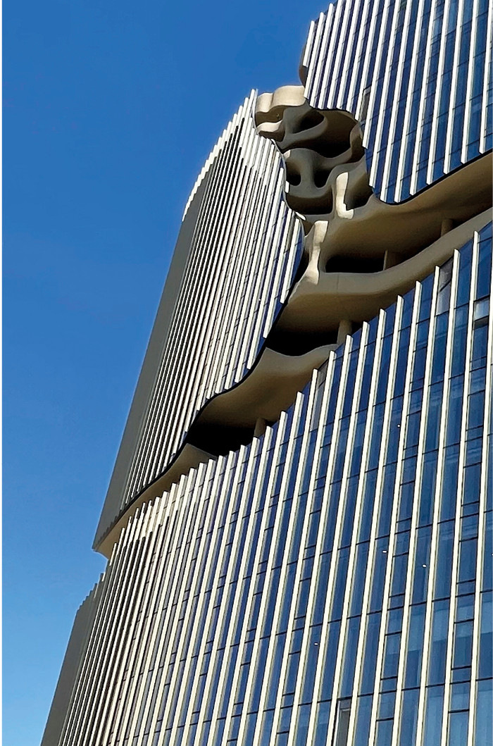 Blick in die 3-D gestaltete Fassade des One River North