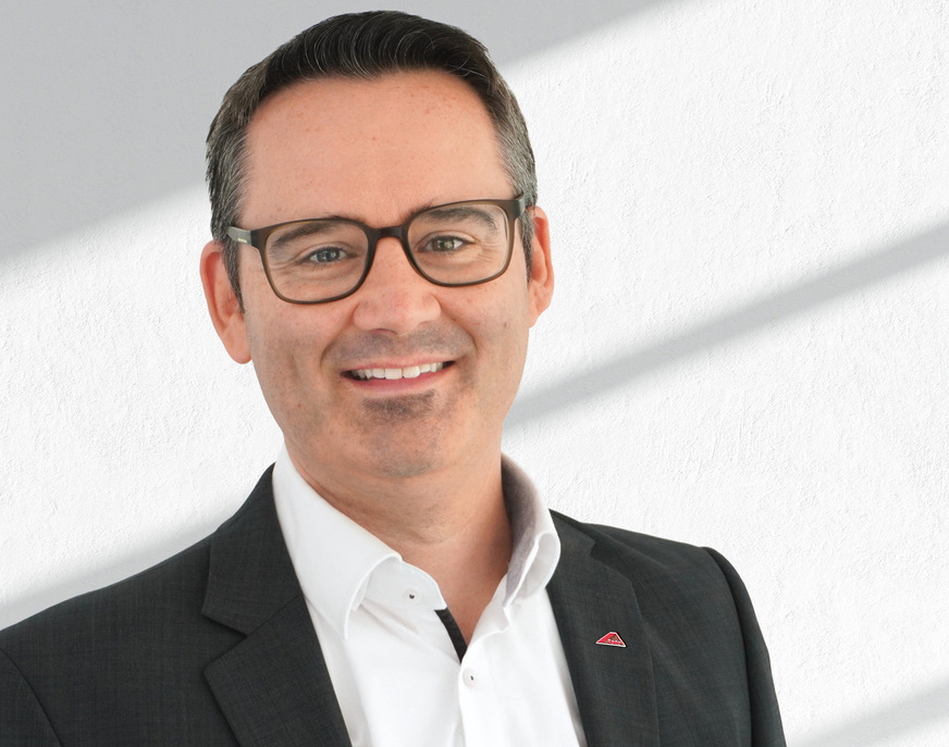 MBA Valentin Grimm, Head of Sales Excellence, kam 2015 zur Roto Fenster- und Türtechnologie. Er verantwortet die Digitalisierung von weltweiten Prozessen im Vertrieb.
