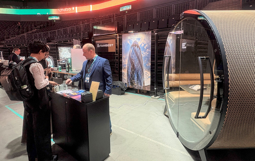 Die GPD Besucher nutzen die Gelegenheit sich mit Experten vor Ort auszutauschen