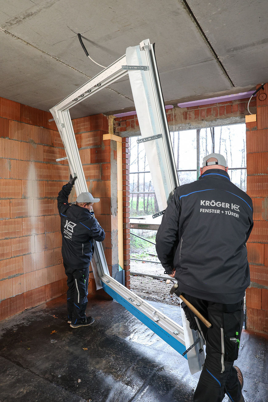 Einstellen des bodentiefen Fensters