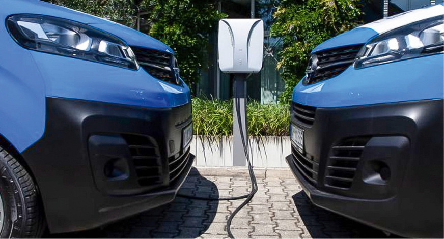 Insgesamt 6 elektrische Kundendienstfahrzeuge wurden bei Kirschbaum durch eine Förderungsmaßnahme (Land NRW) so zusagen in einem Rutsch bestellt.