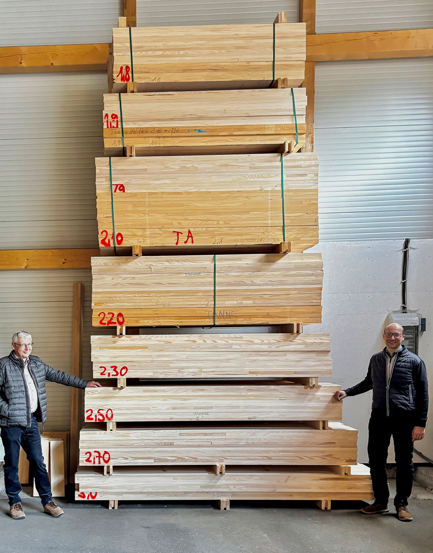 Lieferfähigkeit garantiert: Paganini hat auf 6000 m² rund 3000 m³ Kantelware und Blockware gelagert.